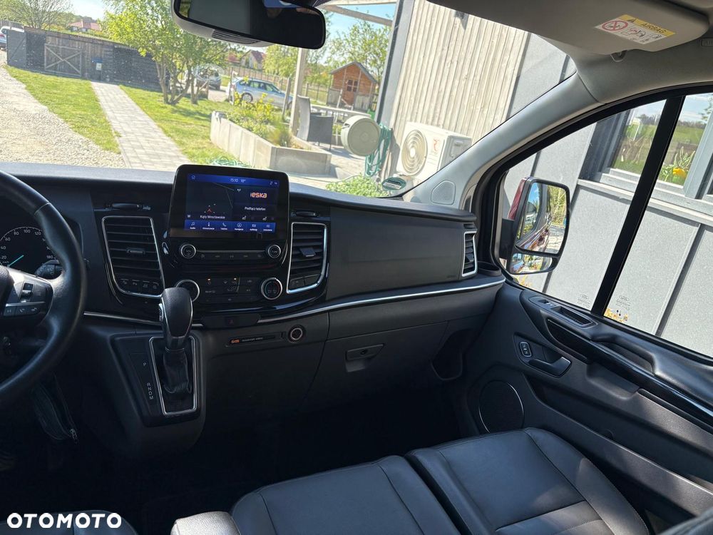 Ford Tourneo Custom 320 L2H1 VA Autm Titanium - 26