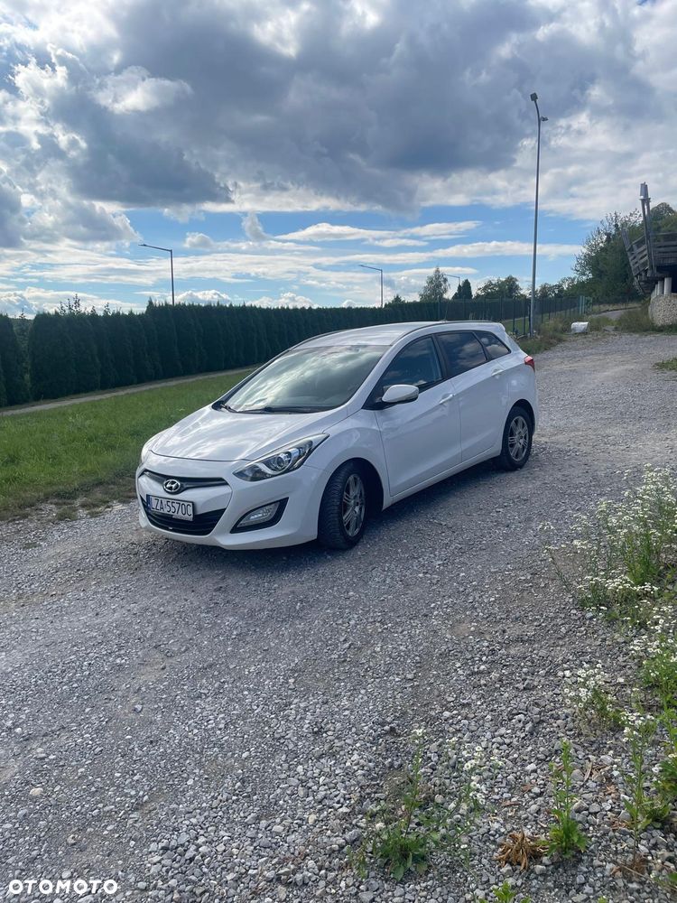 Hyundai i30 blue Kombi 1.6 CRDi Classic Navigation - 19