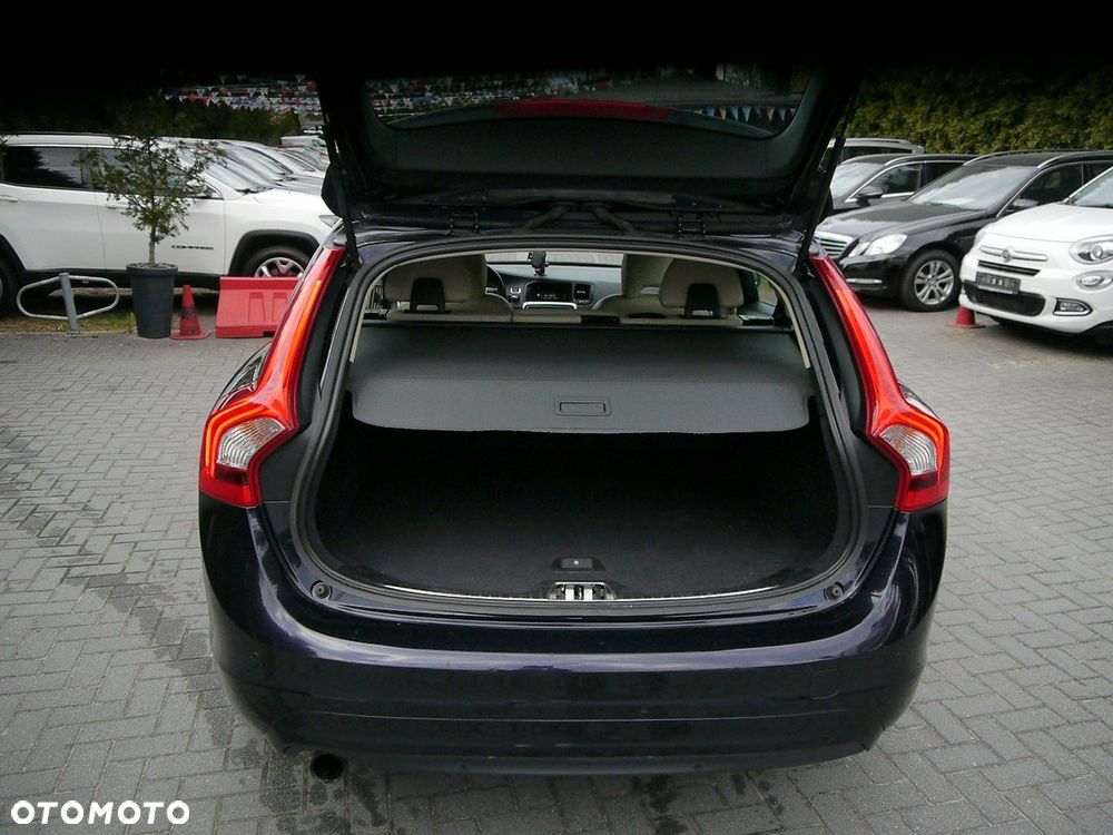 Volvo V60 D2 Drive-E Momentum - 18