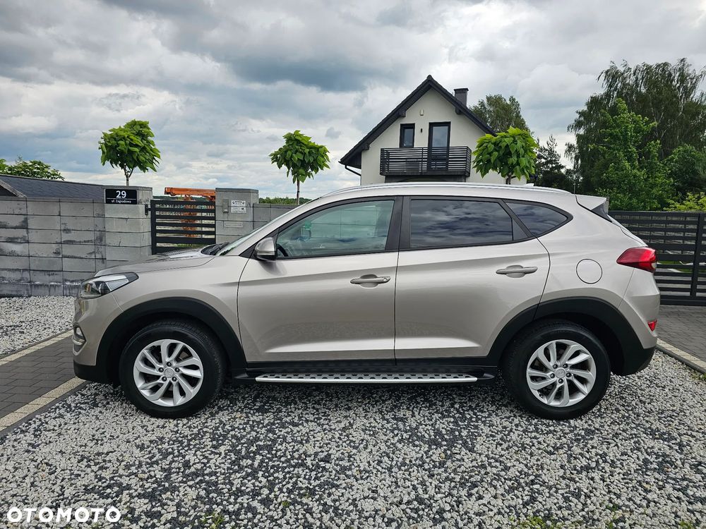 Hyundai Tucson 1.7 CRDI BlueDrive Style 2WD - 3