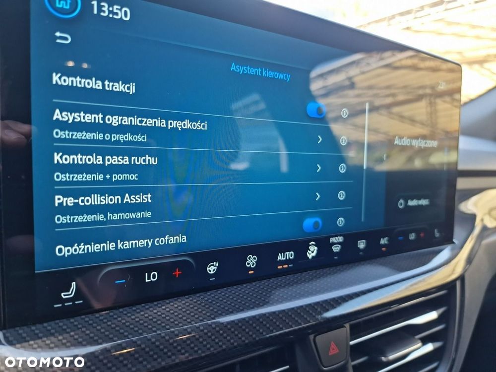 Ford Focus 1.0 EcoBoost Hybrid ST-LINE X - 27