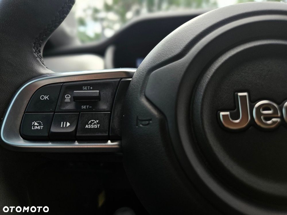 Jeep Avenger 1.2 GSE T3 Altitude Winter Edition FWD - 19