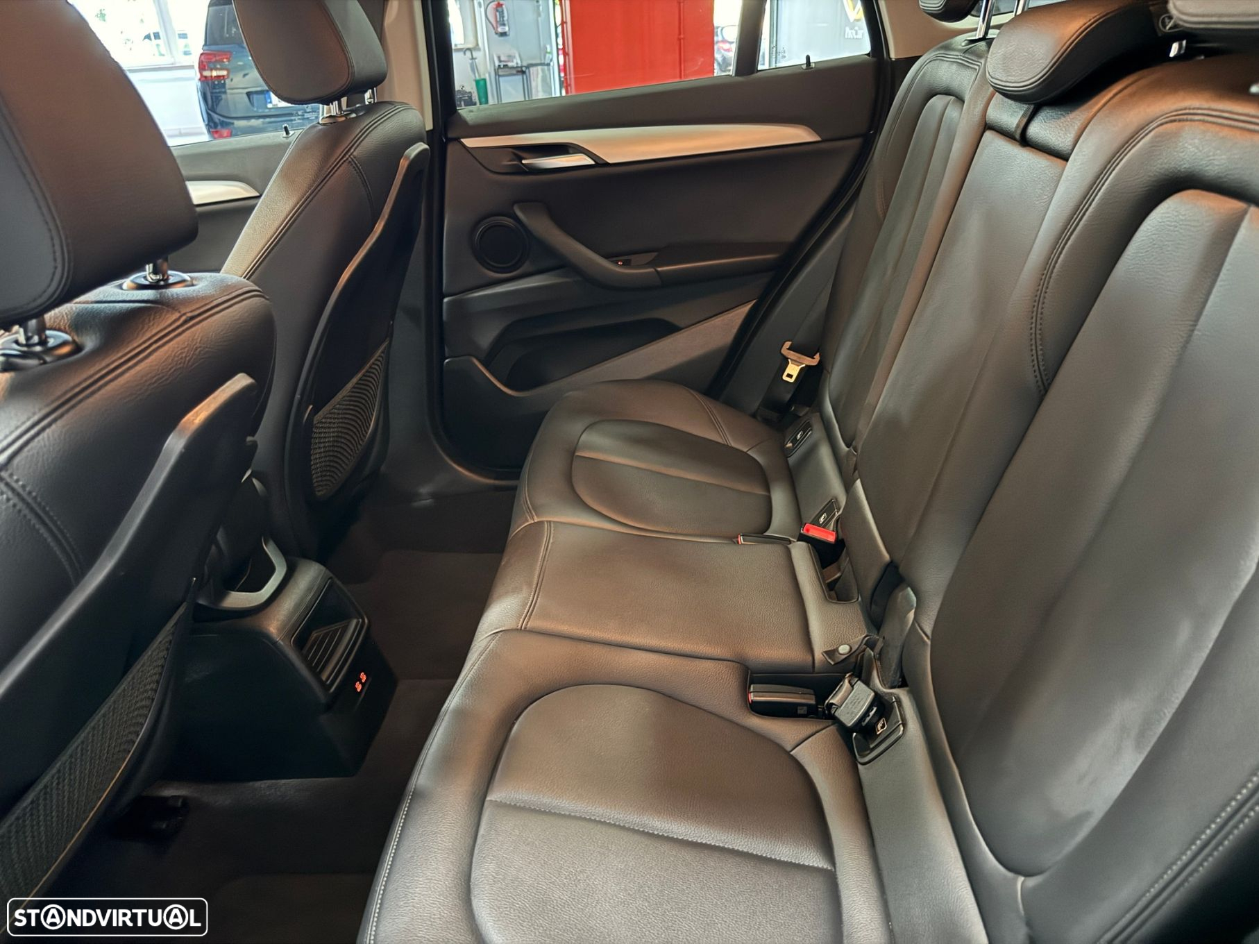 BMW X1 16 d sDrive Advantage - 40