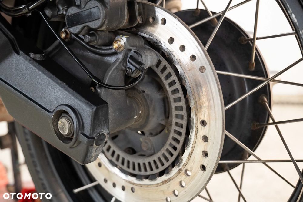 Moto Guzzi V85 - 38