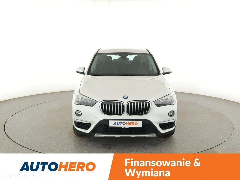 BMW X1 sDrive18d xLine - 12