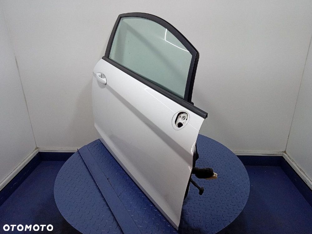 FORD FIESTA MK7 08-  3D DRZWI PRZÓD PRAWE FROZEN WHITE - 2