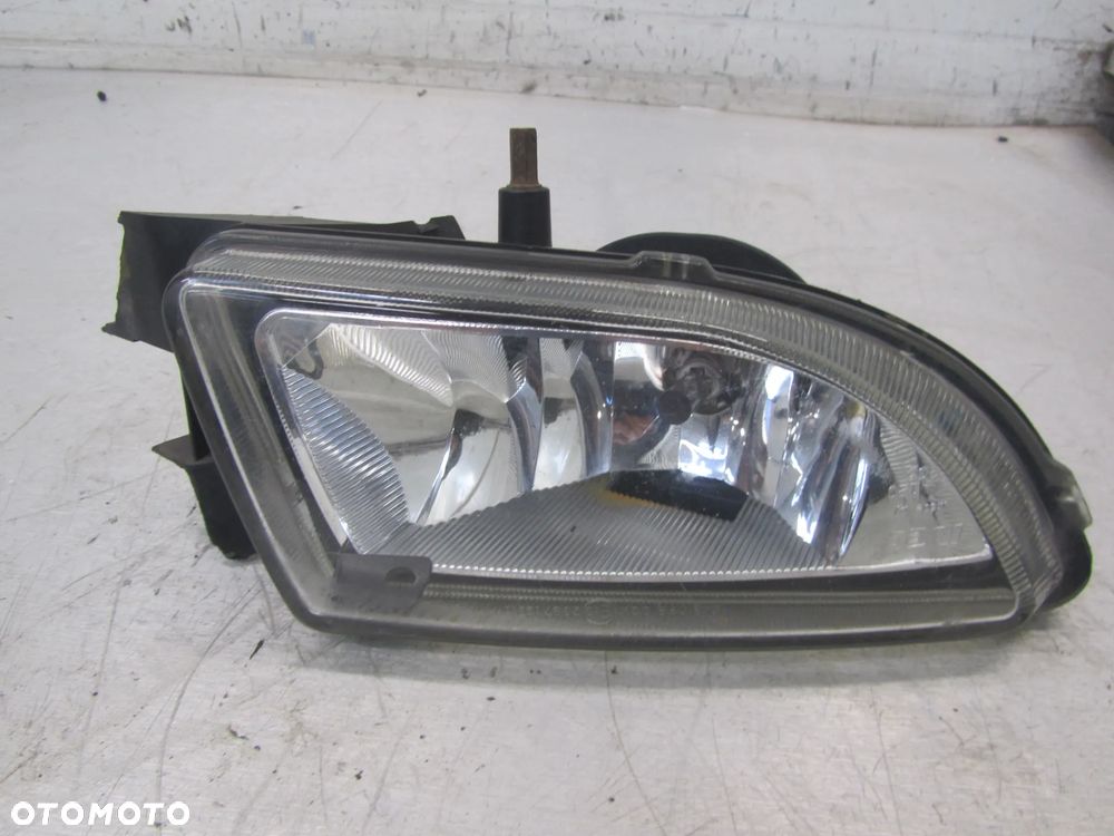 Iveco Daily 11-14 halogen prawy przód (bez uchwytów) - 1