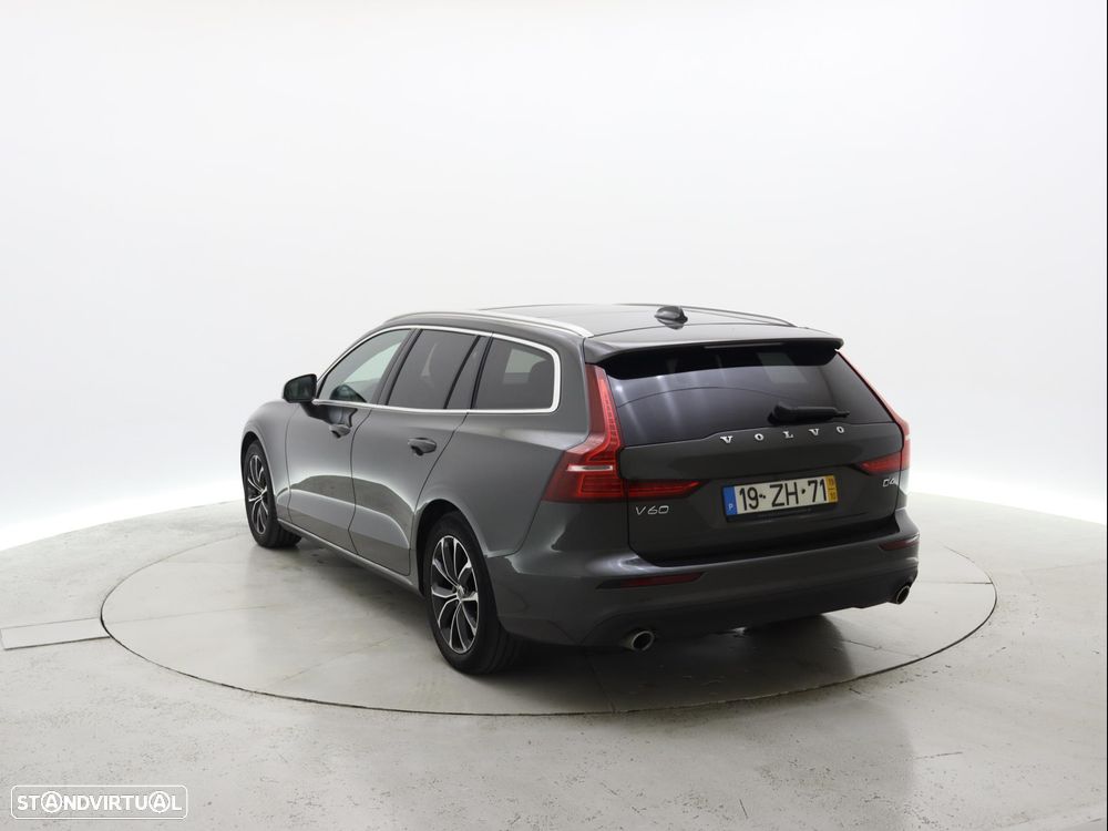 Volvo V60 2.0 D4 Momentum Plus - 4