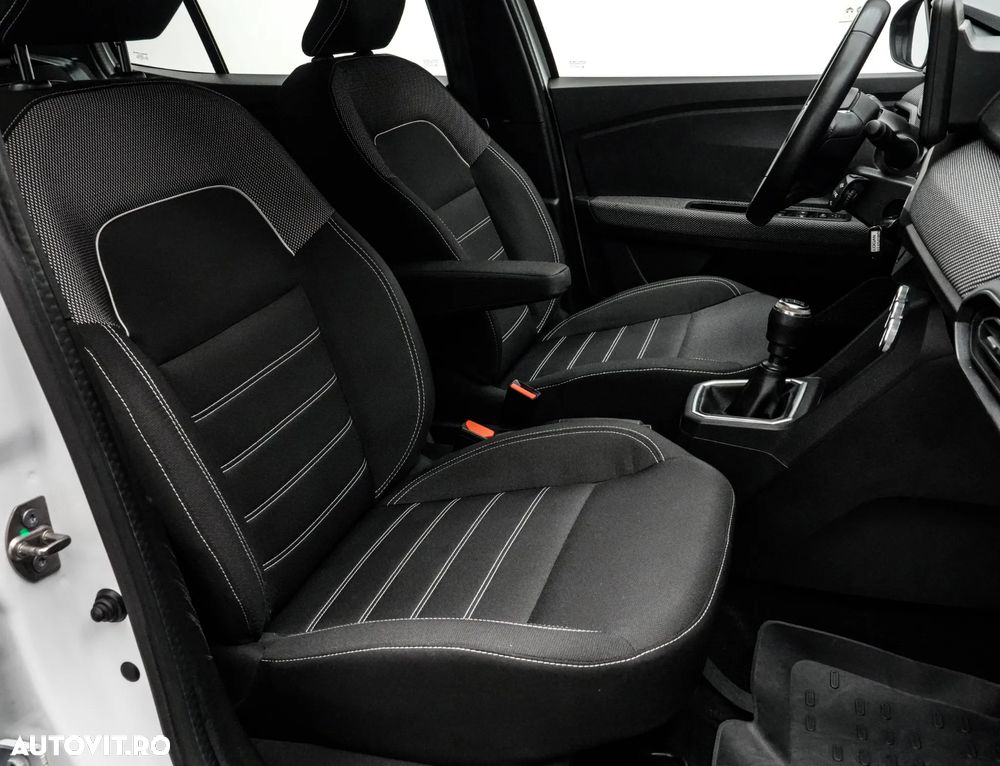 Dacia Logan TCe 90 Essential - 14