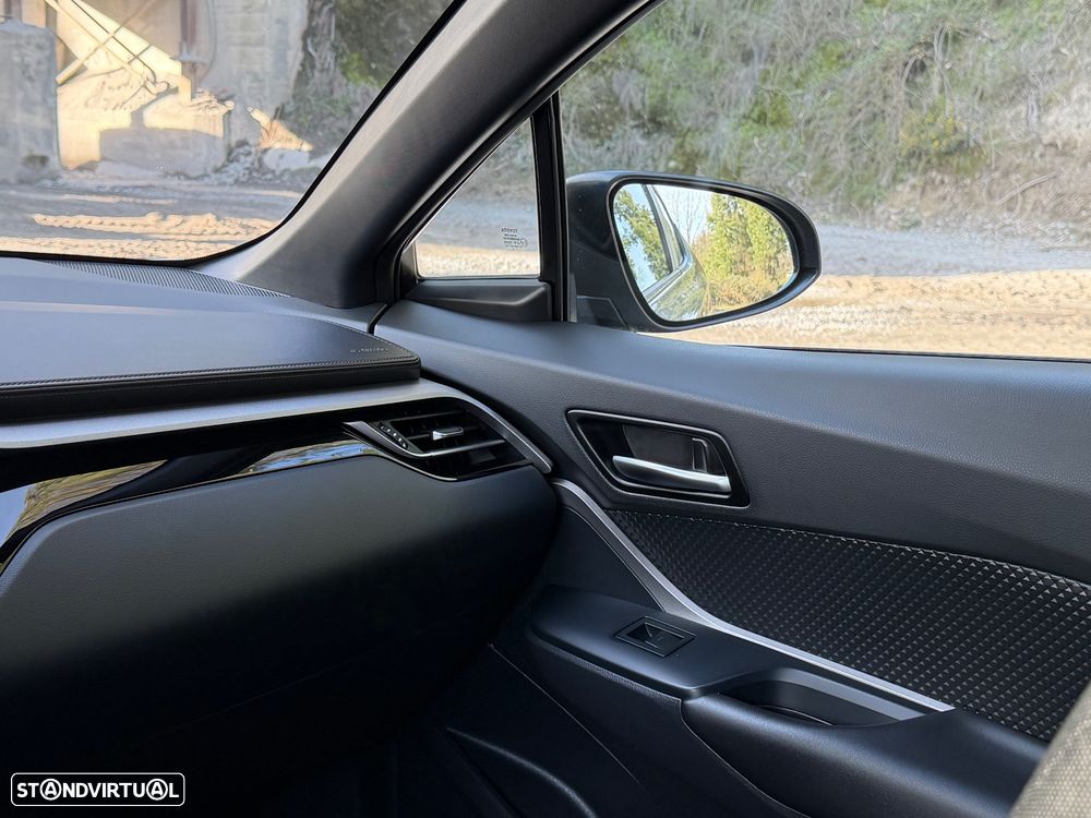 Toyota C-HR 1.8 HSD Comfort+P.Style - 32