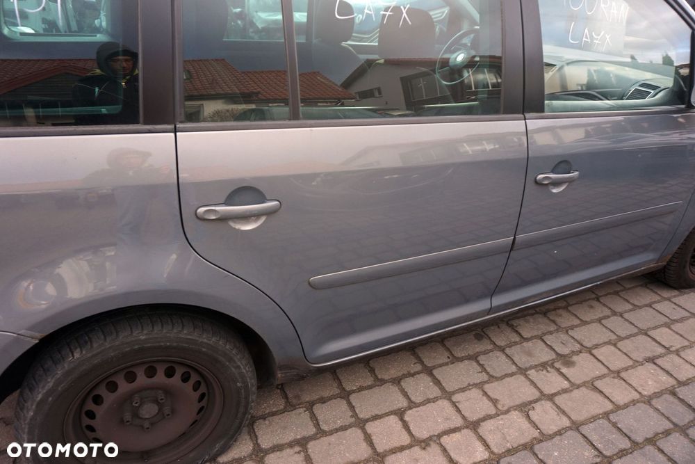 DRZWI TYLNE PRAWE TOURAN I 1T LA7X  SZARY VOLKSWAGEN 2003-2006 - 2