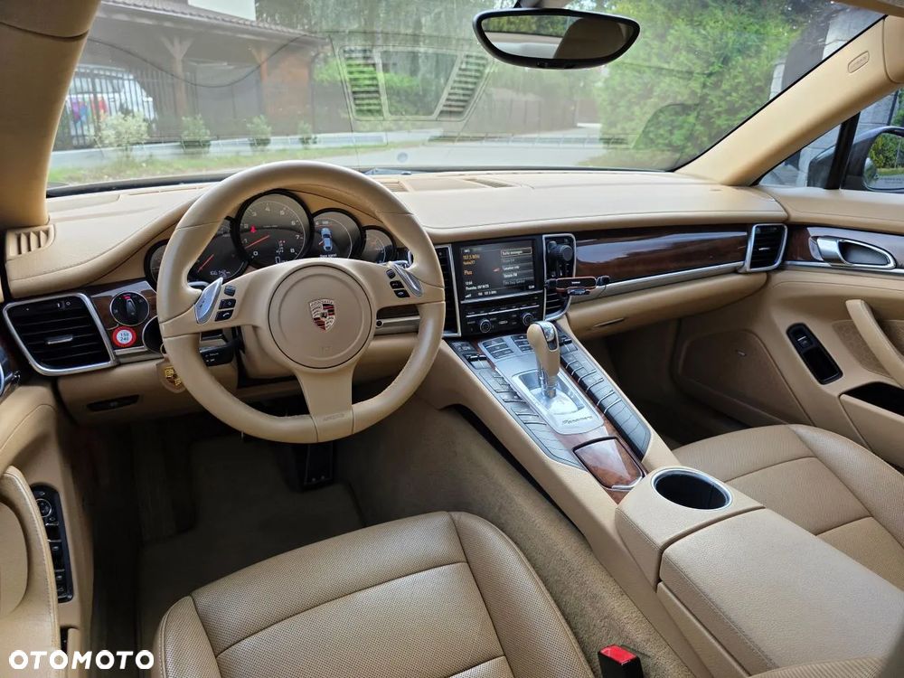 Porsche Panamera 4 PDK - 8