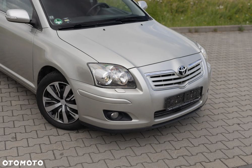 Toyota Avensis 2.0 VVT-i Executive - 10
