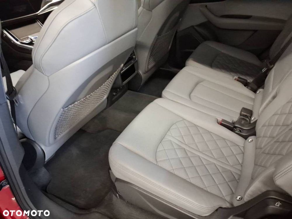 Audi Q7 - 11