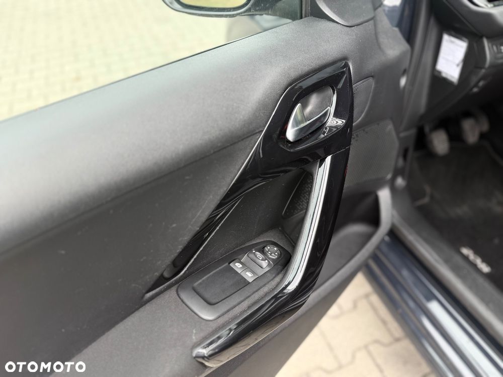 Peugeot 208 PureTech 82 Start & Stop Style - 19
