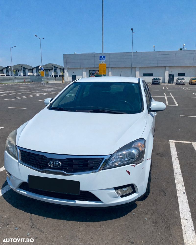 Kia Ceed 1.6 CRDi 115 Automatik Spirit - 2