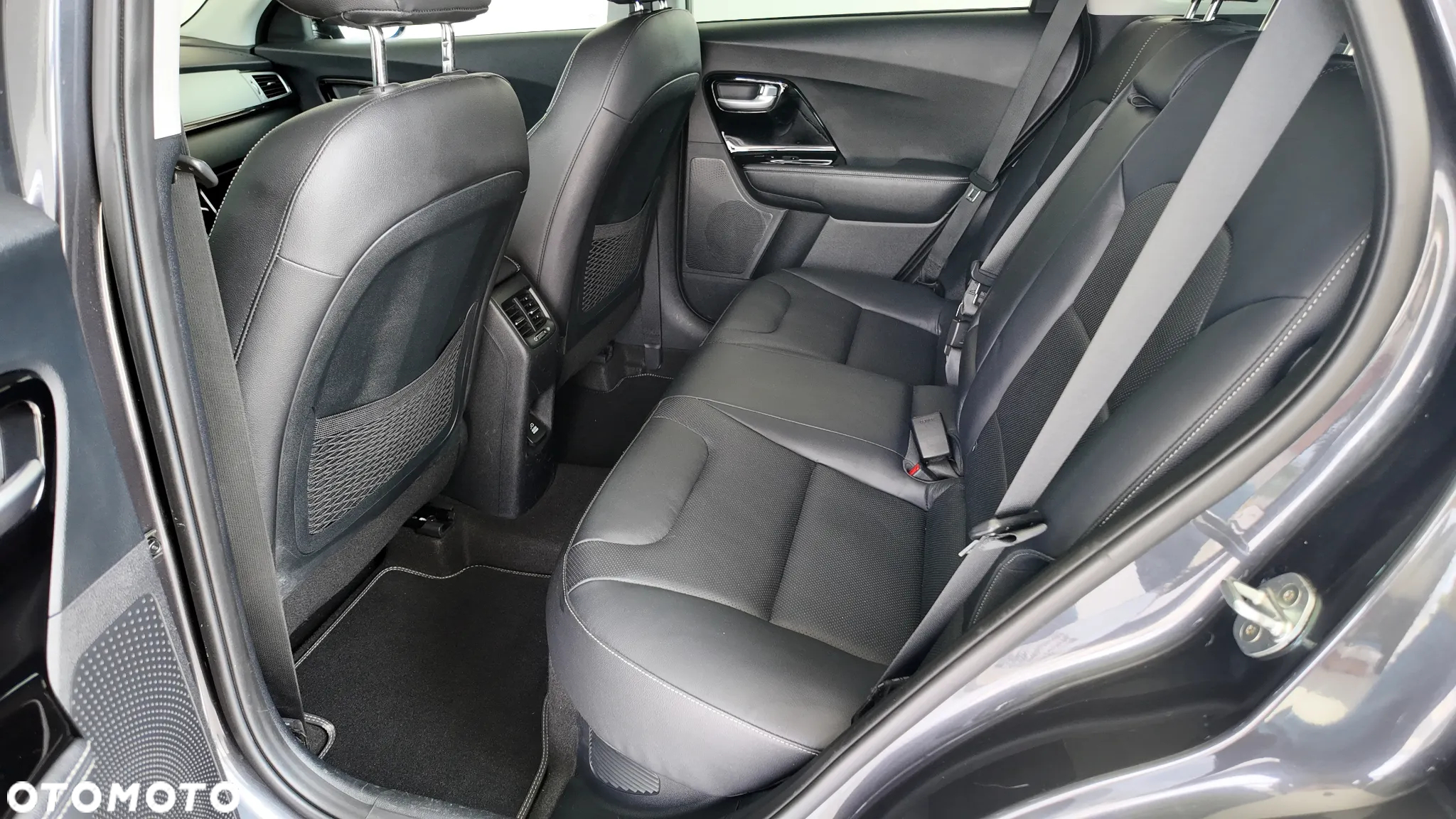 Kia Niro 1.6 GDI Hybrid L Business Line - 15