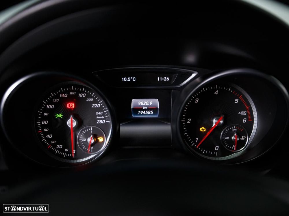 Mercedes-Benz CLA 180 d Shooting Brake - 14