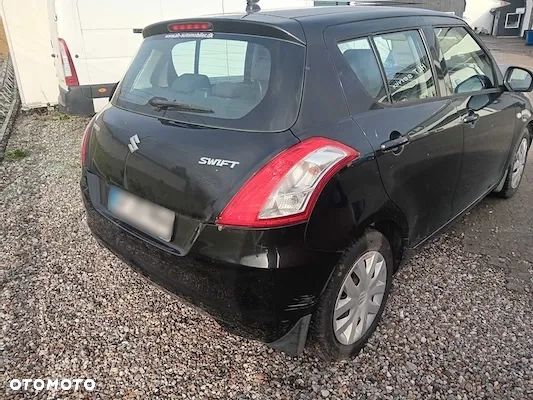 Suzuki Swift - 4