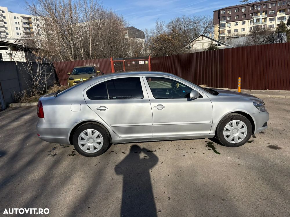 Skoda Octavia 1.6 TDI DPF Ambition - 8