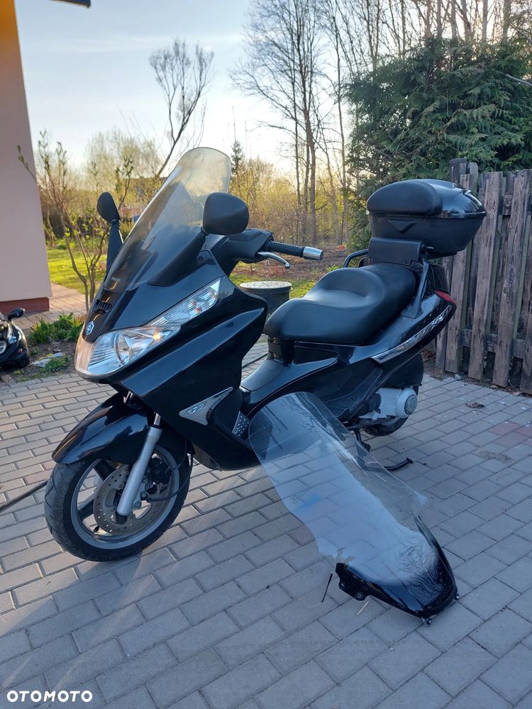 Piaggio X8 - 1