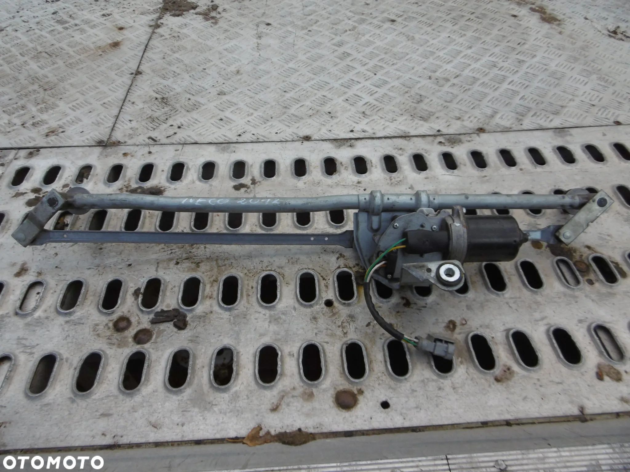 SILNIK MECHANIZM WYCIERACZEK IVECO DAILY 2012 ROK - 1