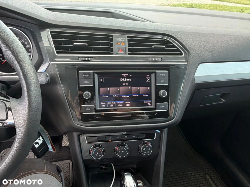 Volkswagen Tiguan - 17
