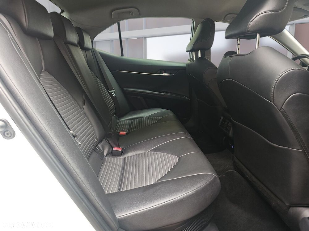 Toyota Camry 2.5 Hybrid Prestige CVT - 12