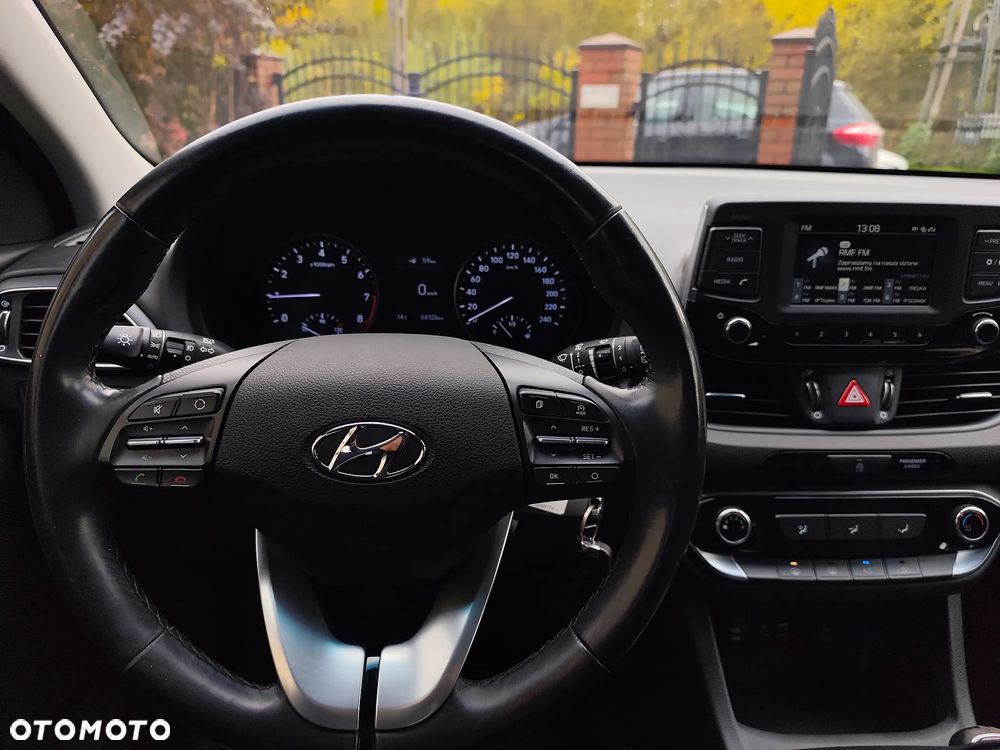 Hyundai i30 1.4 Classic + - 18