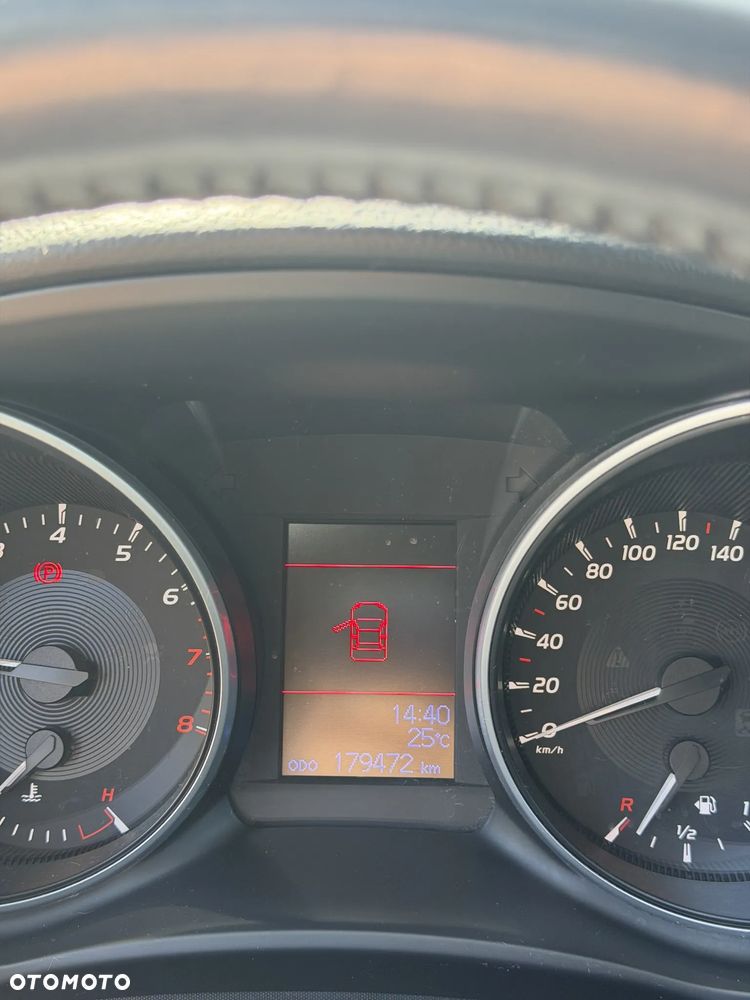 Toyota Avensis 1.8 Active - 20