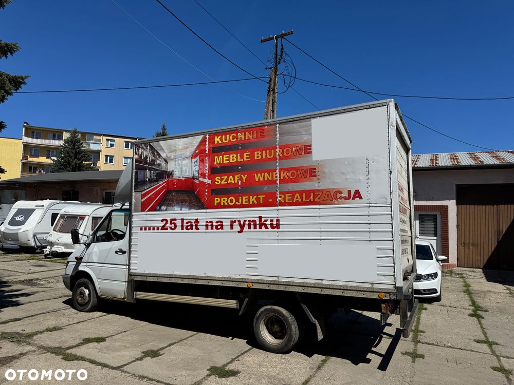 Mercedes-Benz Sprinter - 2