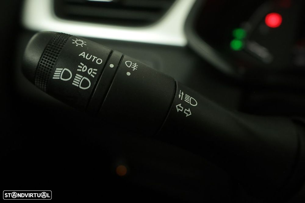 Renault Captur 1.0 TCe Techno Bi-Fuel - 17