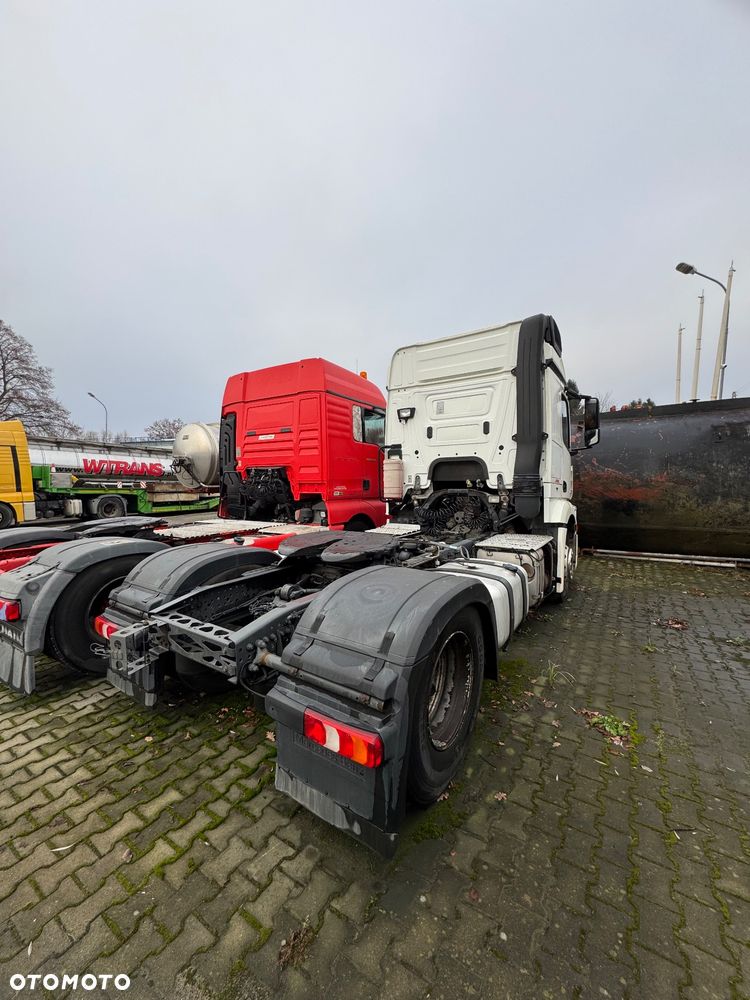 Mercedes-Benz Actros - 3