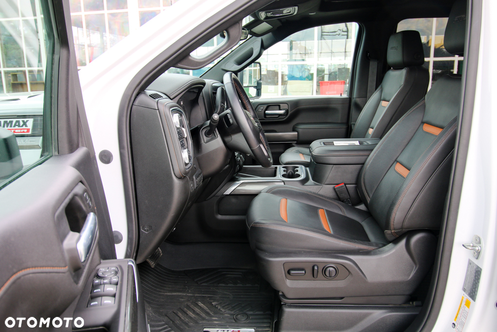 GMC Sierra - 12