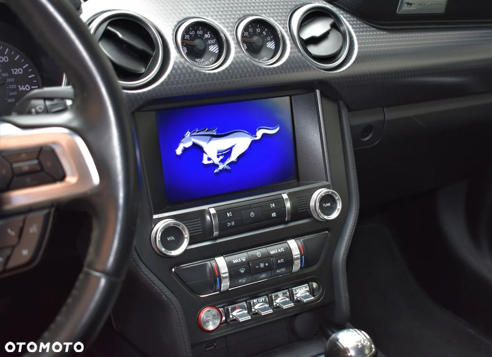 Ford Mustang - 13