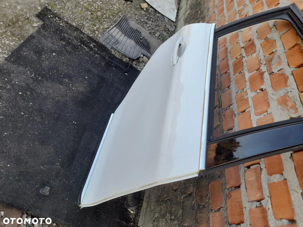 Drzwi prawe tył tylne Peugeot 2008 I kod EWP bez malowania - 5