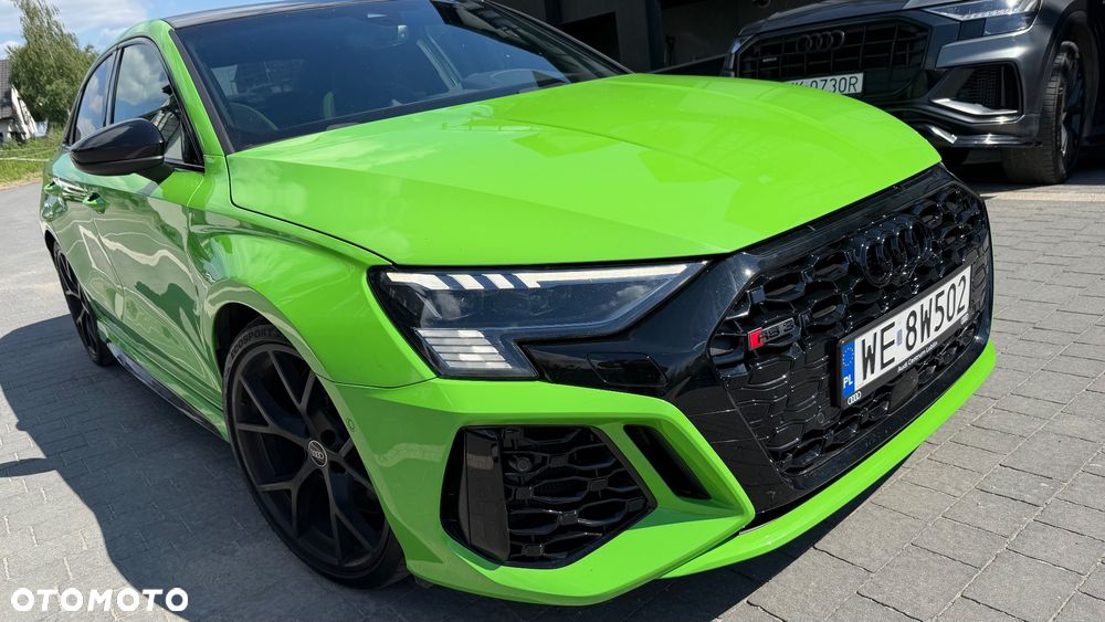 Audi RS3 Limousine - 1