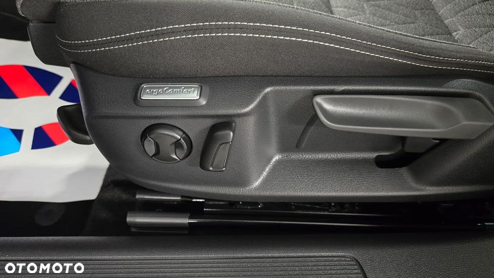Volkswagen Passat - 14