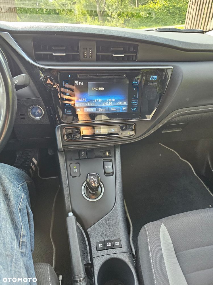 Toyota Auris - 15
