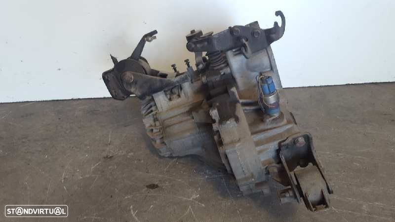 CAIXA VELOCIDADES HYUNDAI COUPE 1996 - 3