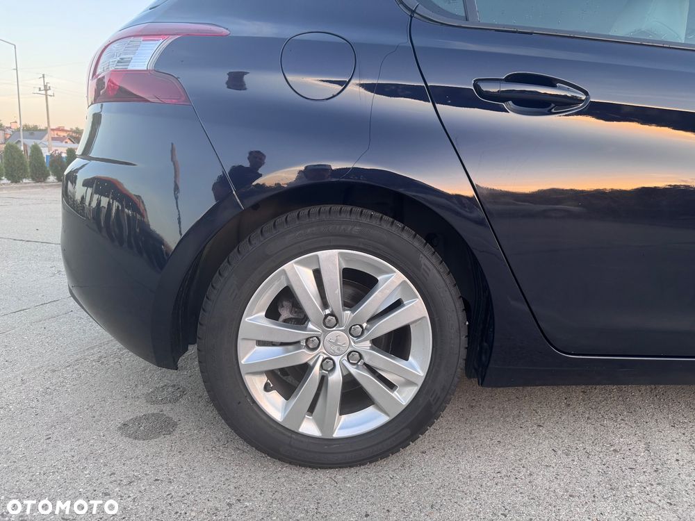 Peugeot 308 1.6 e-HDi Style STT - 4