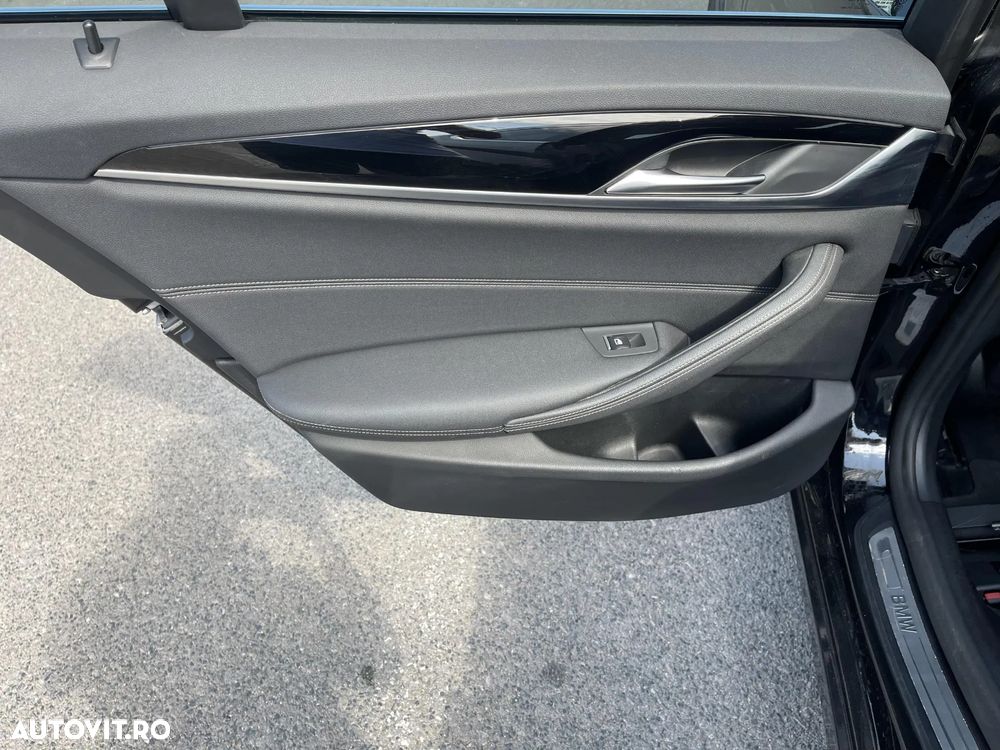 BMW Seria 5 - 26
