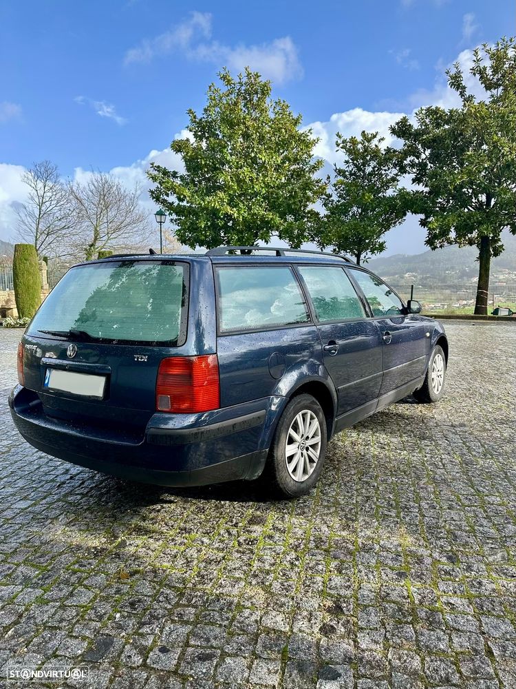 VW Passat Variant 1.9 TDi Confortline - 4
