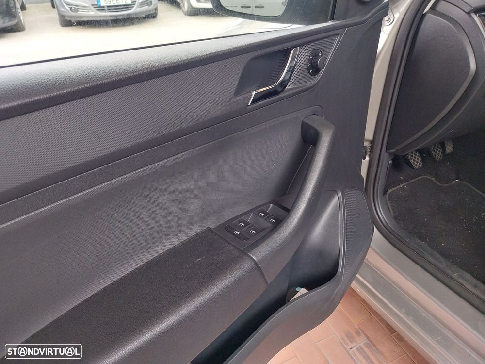 Skoda Rapid Spaceback 1.6 TDi Elegance - 3