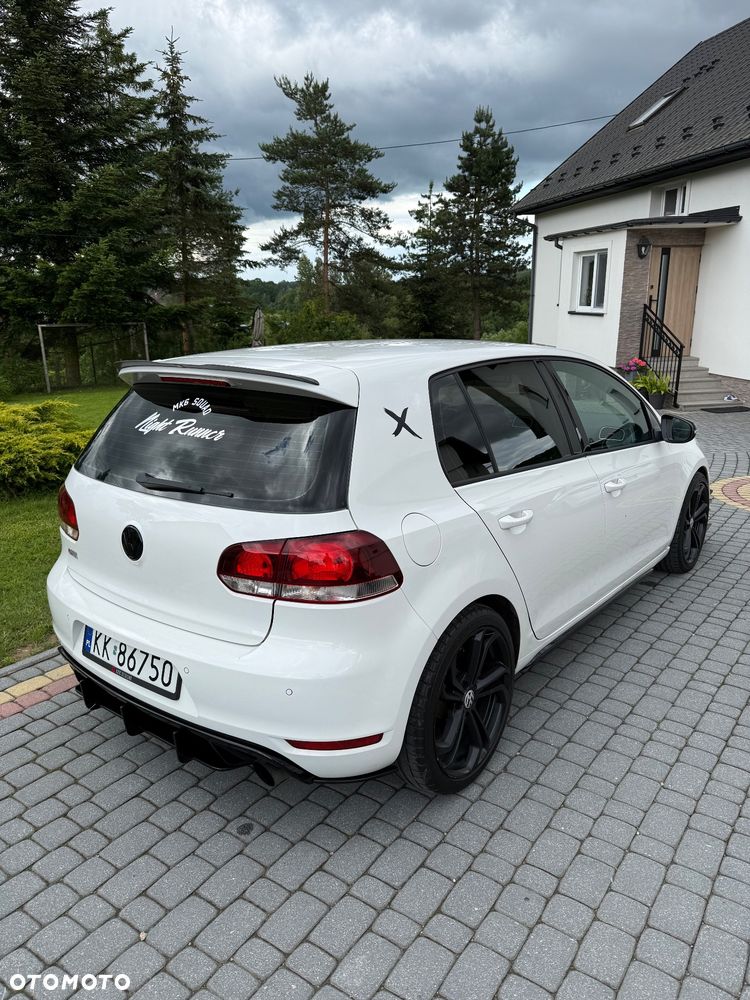 Volkswagen Golf - 6