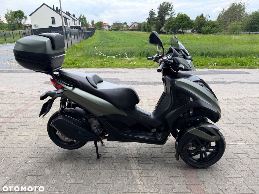 Piaggio MP-3 - 13