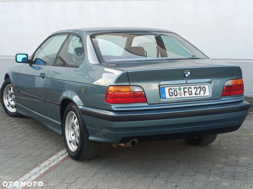 BMW Seria 3 316i - 23