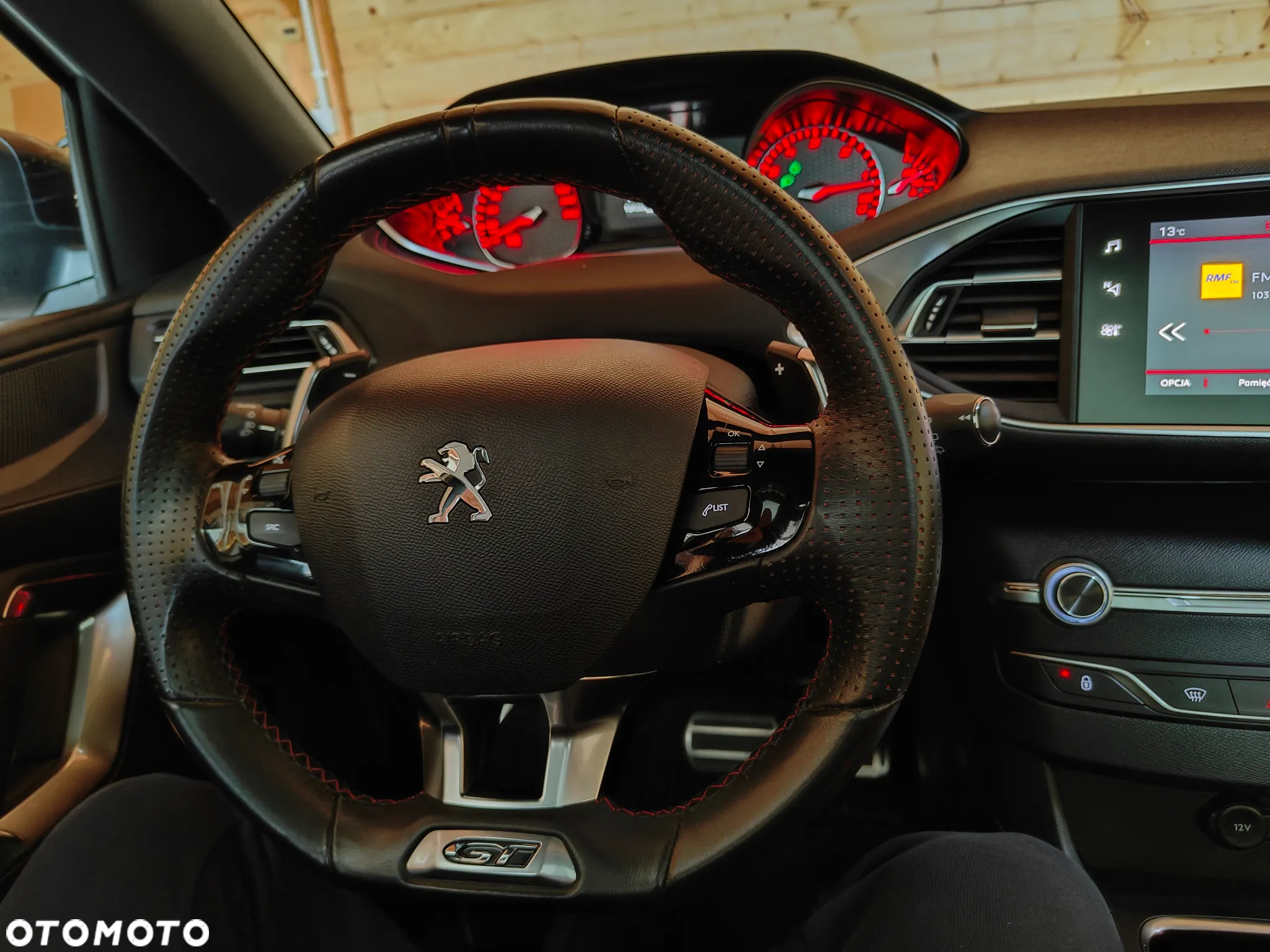 Peugeot 308 SW 2.0 BlueHDi GT S&S EAT8 - 24