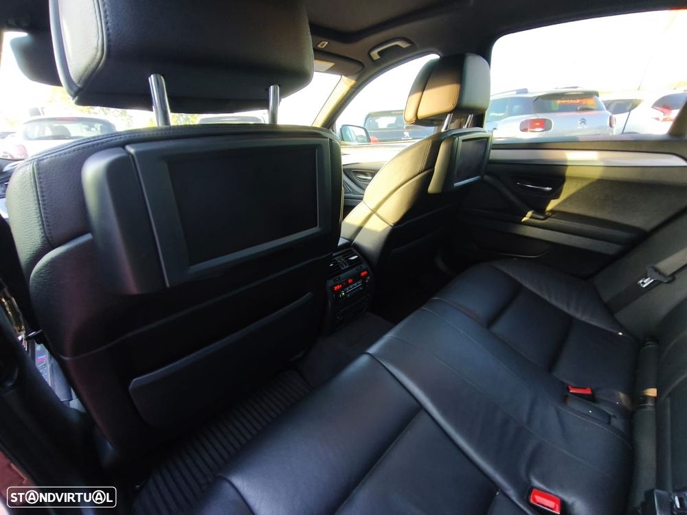 BMW M550d xDrive Auto - 36