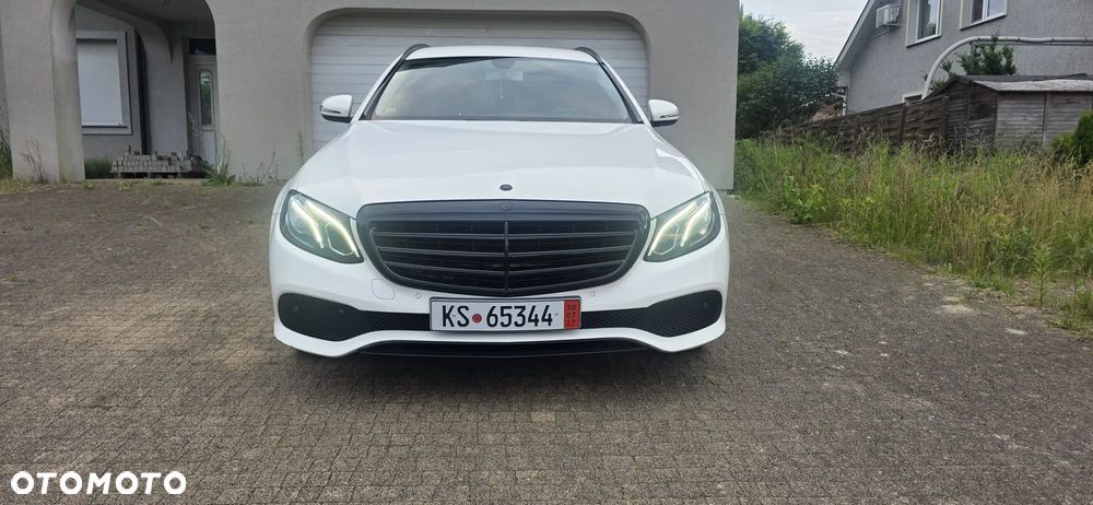 Mercedes-Benz Klasa E 220 d Business Edition 9G-TRONIC - 31